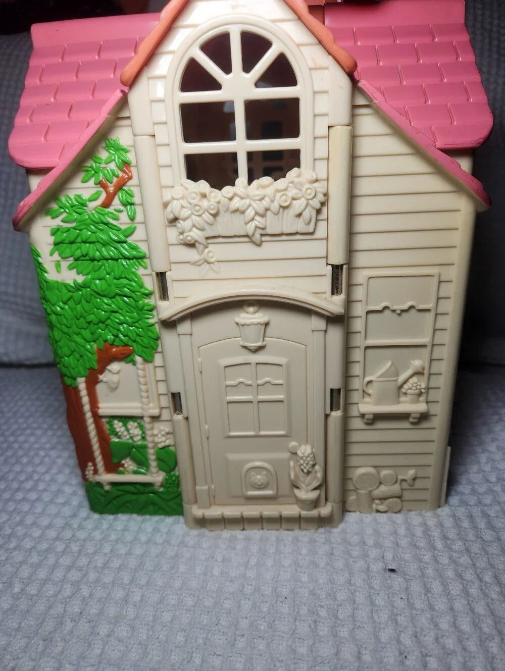 Fisher-Price Pink & Blue Loving Family CottageFold-Out Dollhouse Playset 2000